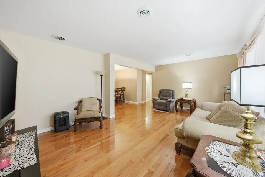 900 Barber Lane, Joliet, IL 60435 - #3