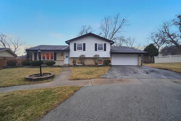 10456 S Stowe Court, Palos Hills, IL 60465