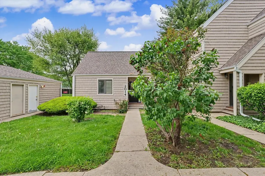 2014 Blackthorn Drive #2014, Champaign, IL 61821 - #3