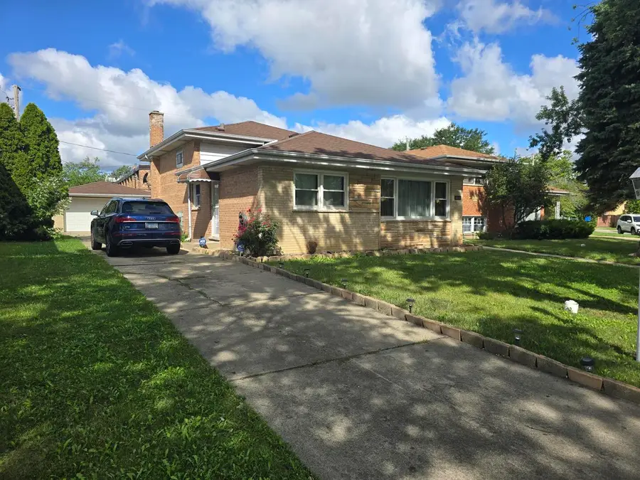 8936 Ozark Avenue, Morton Grove, IL 60053 - #2