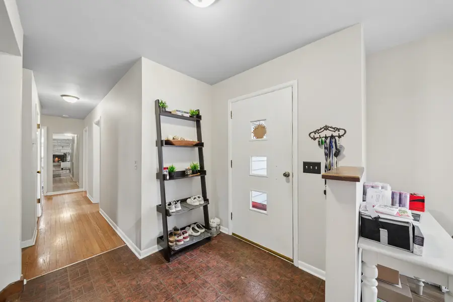 624 Willow Lane, Geneva, IL 60134 - #3