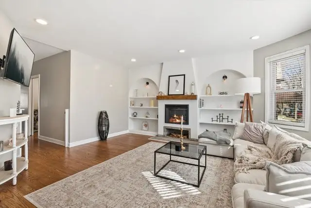 6052 W Eddy Street, Chicago, IL 60634 - #3