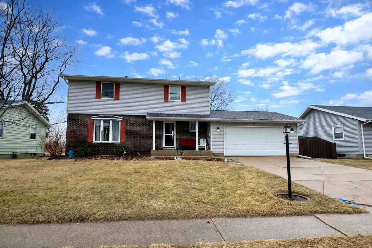 1048 Lora Avenue, Princeton, IL 61356 - #1