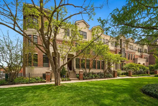 865 Laurel Avenue, Highland Park, IL 60035