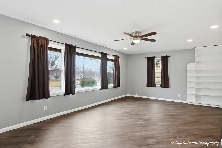 127 S Hawthorne Boulevard, Mundelein, IL 60060 - #3