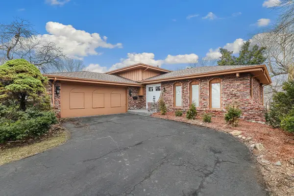 3518 S Manor Drive, Lansing, IL 60438