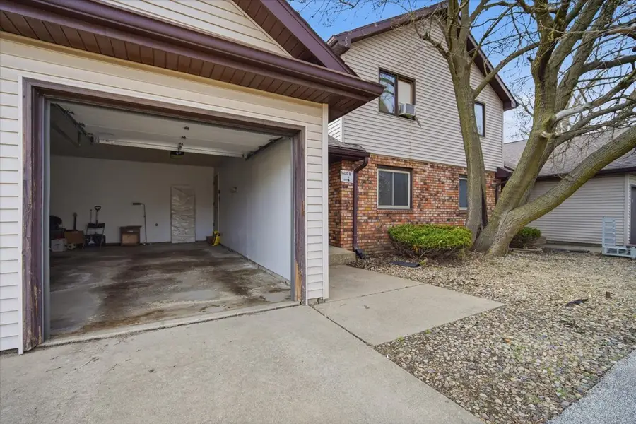 1600 Northbrook #B9, Normal, IL 61761 - #3