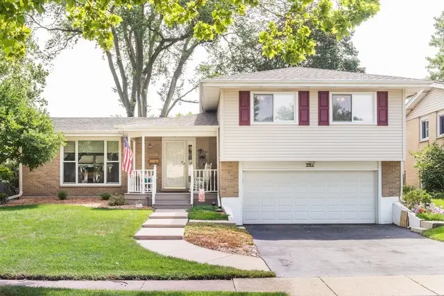 731 Hawthorne Circle, Lombard, IL 60148 - #1