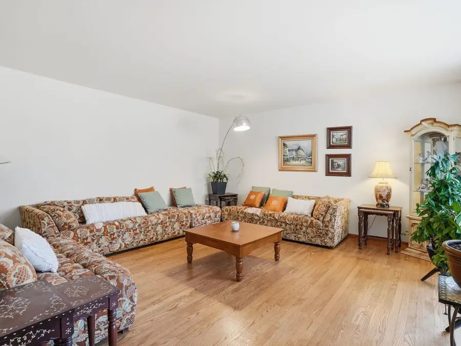 5722 Doe Circle, Westmont, IL 60559 - #2