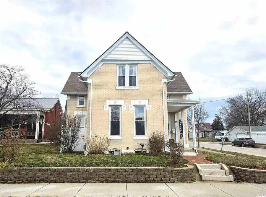 933 Adams Street, Quincy, IL 62301 - #2