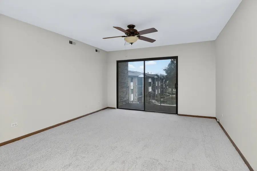 13911 Laramie Avenue #122, Crestwood, IL 60418 - #2