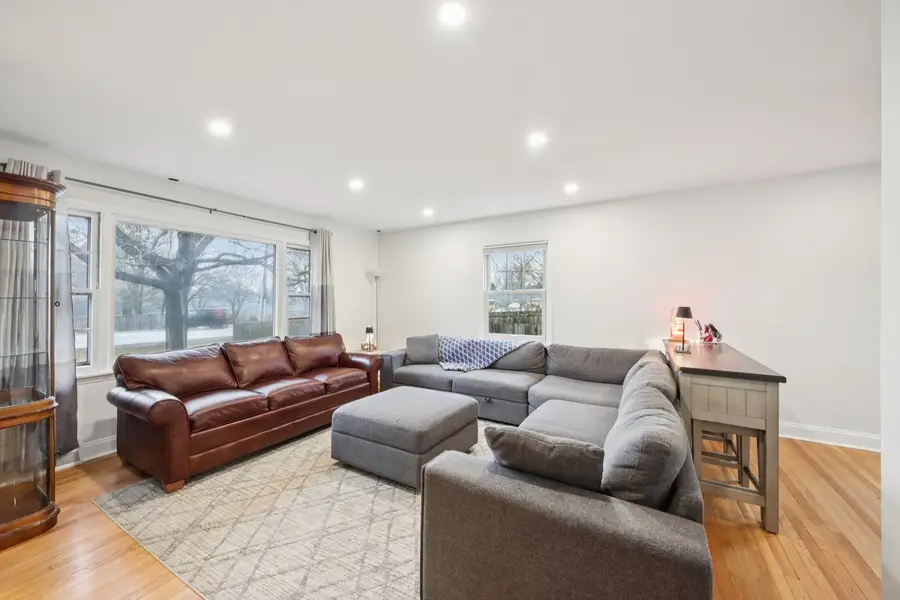 715 E Main Street, Barrington, IL 60010 - #2