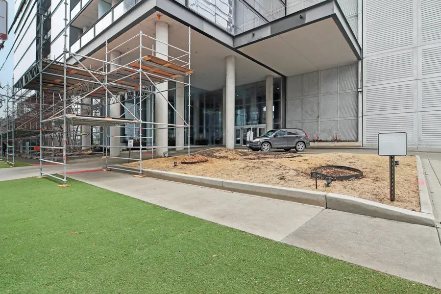 860 W Blackhawk Street #1102, Chicago, IL 60642 - #2