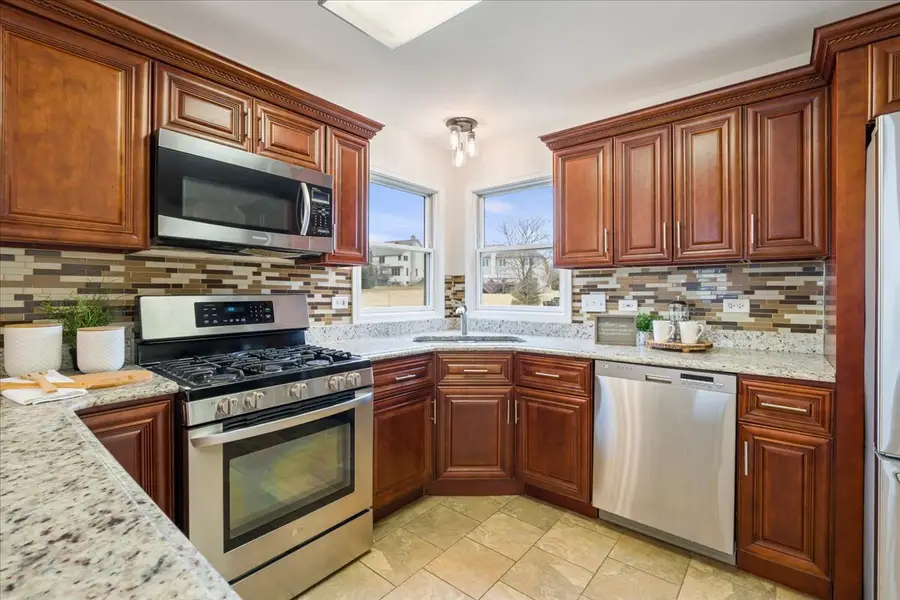 1294 Hunters Ridge East, Hoffman Estates, IL 60192 - #2