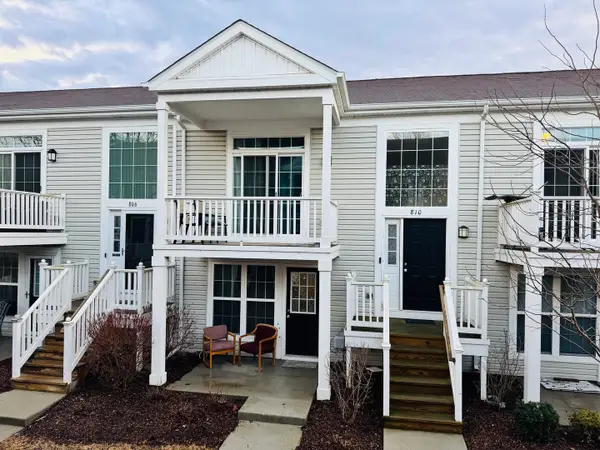 810 Four Seasons Boulevard, Aurora, IL 60504