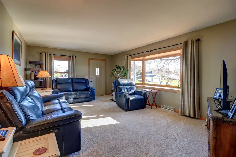 320 10th Street, Fulton, IL 61252 - #3