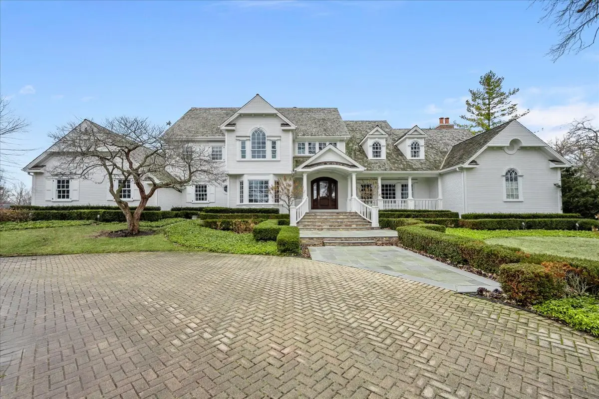 2220 Churchill Circle, Libertyville, IL 60048 - #1