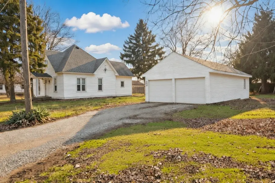 207 E Field Street, Secor, IL 61771 - #2