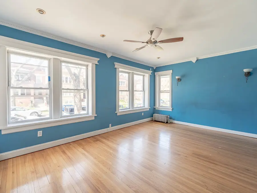 3041 N Davlin Court, Chicago, IL 60618 - #3