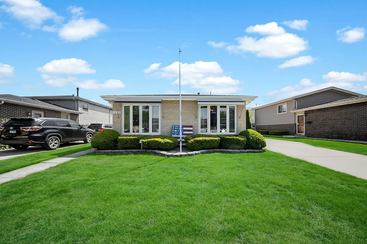 10125 S Komensky Avenue, Oak Lawn, IL 60453 - #1