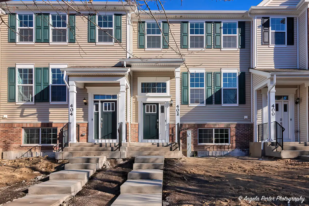 402 Neubauer Circle, Lindenhurst, IL 60046 - #1