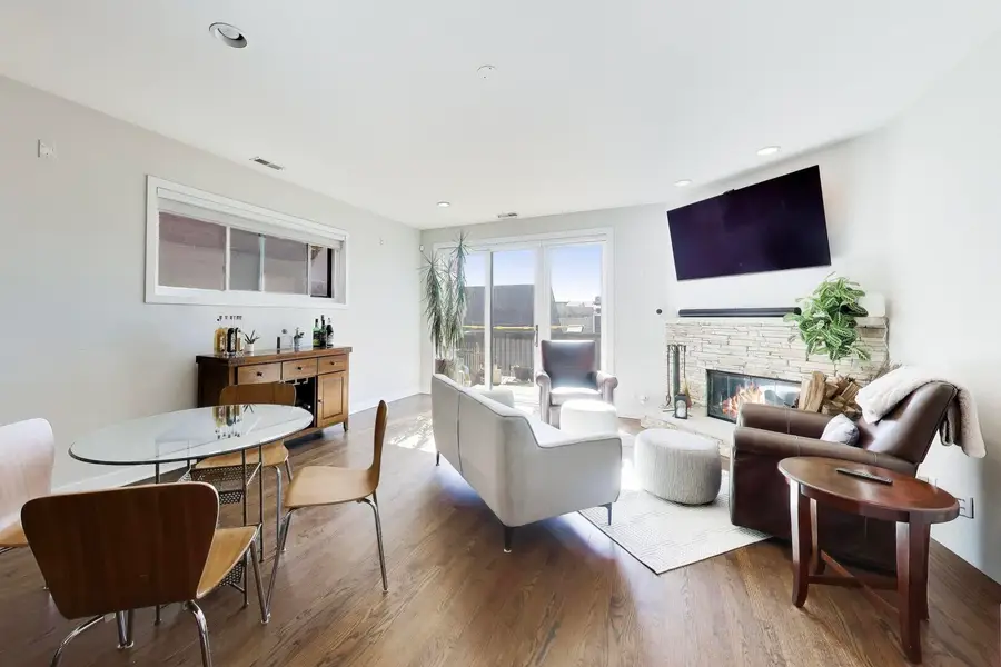 2241 W Roscoe Street #3, Chicago, IL 60618 - #2