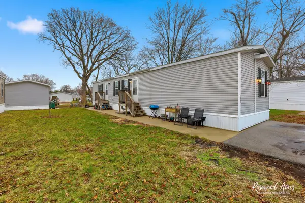 105 Lantern Drive, Gardner, IL 60424