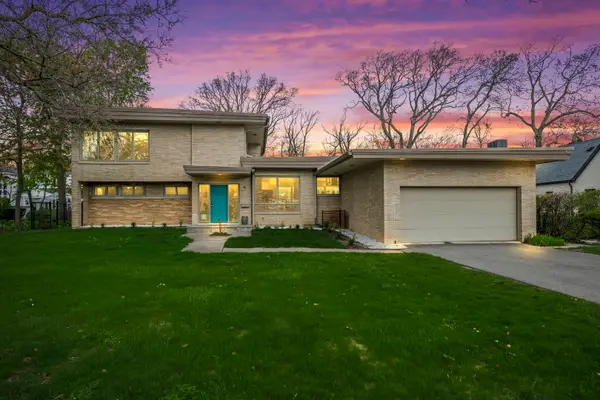87 Ravinoaks Lane, Highland Park, IL 60035