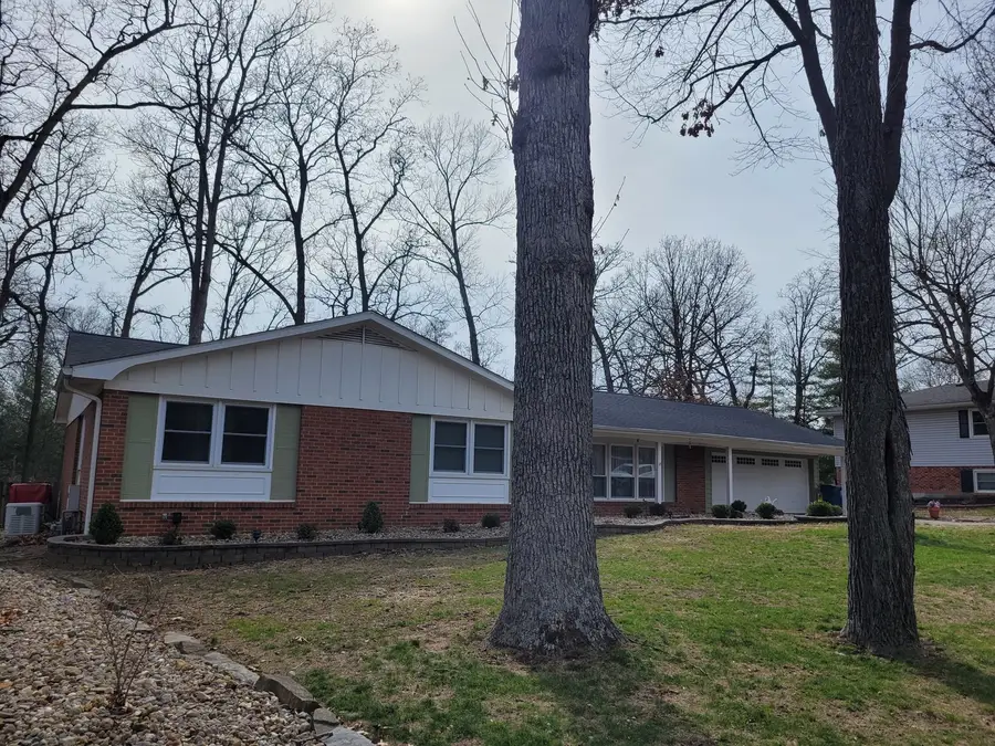 25 Wildwood Drive, Mount Vernon, IL 62864 - #2