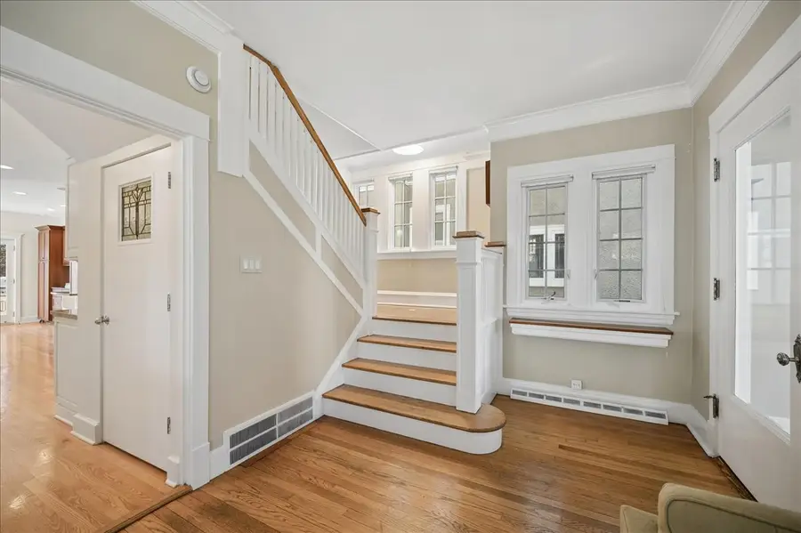 829 Elmwood Avenue, Wilmette, IL 60091 - #3