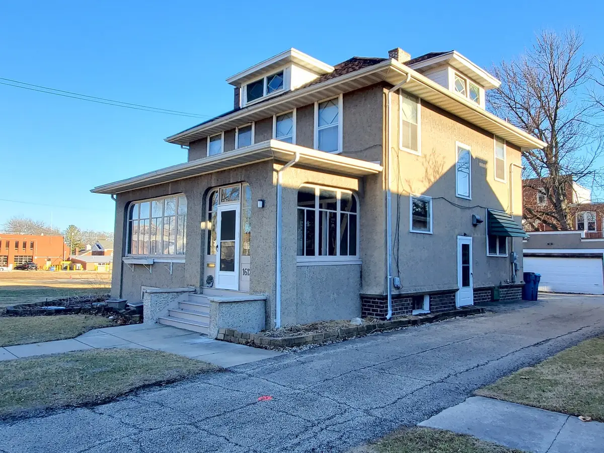 1612 5th Street, Peru, IL 61354 - #1