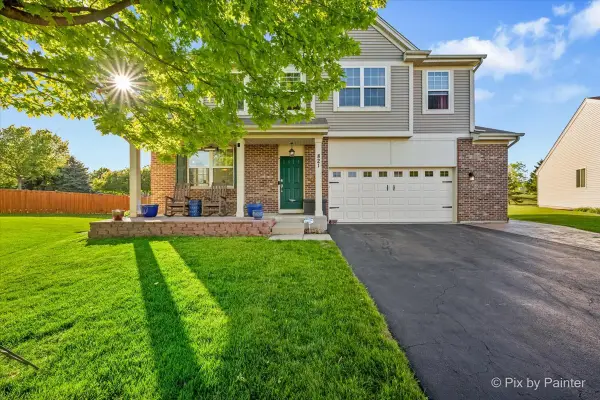 821 Glen Cove Lane, Pingree Grove, IL 60140