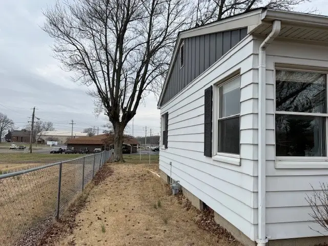 5 Westwood Drive, Mount Vernon, IL 62864 - #2