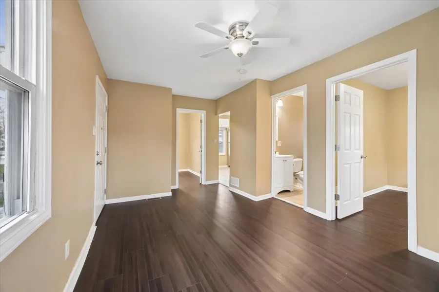 557 Howard Avenue, Aurora, IL 60506 - #3