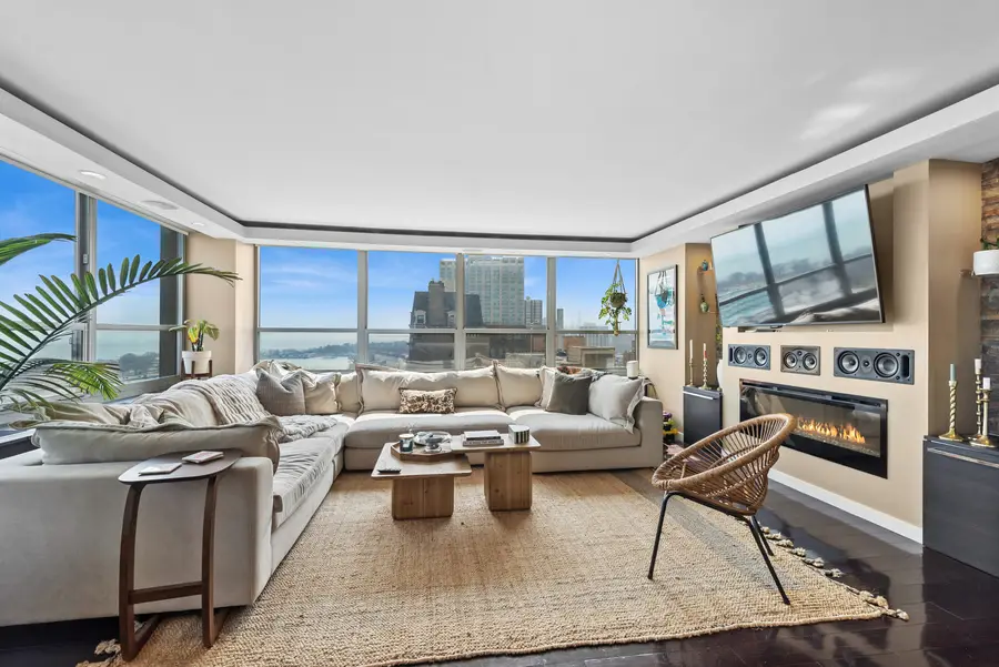 3550 N Lake Shore Drive #1902, Chicago, IL 60657 - #2