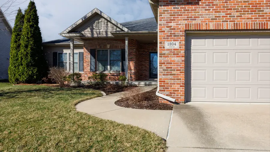 Address Withheld By Seller, Bloomington, IL 61704 - #2