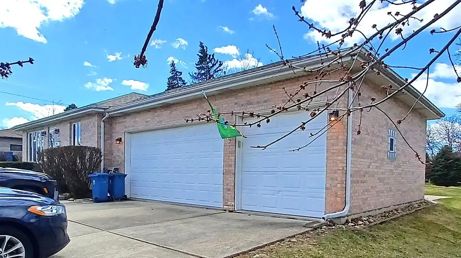 Address Withheld By Seller, Crest Hill, IL 60403 - #3