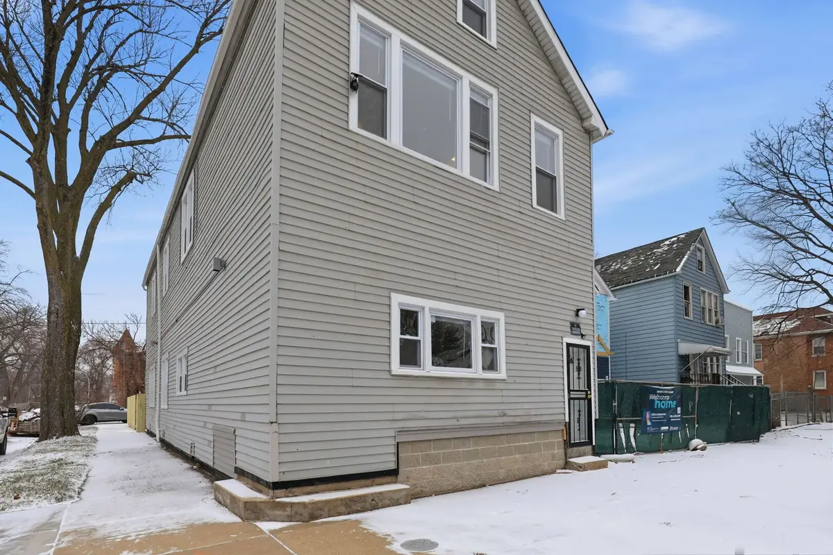 5256 S Carpenter Street, Chicago, IL 60609 - #1