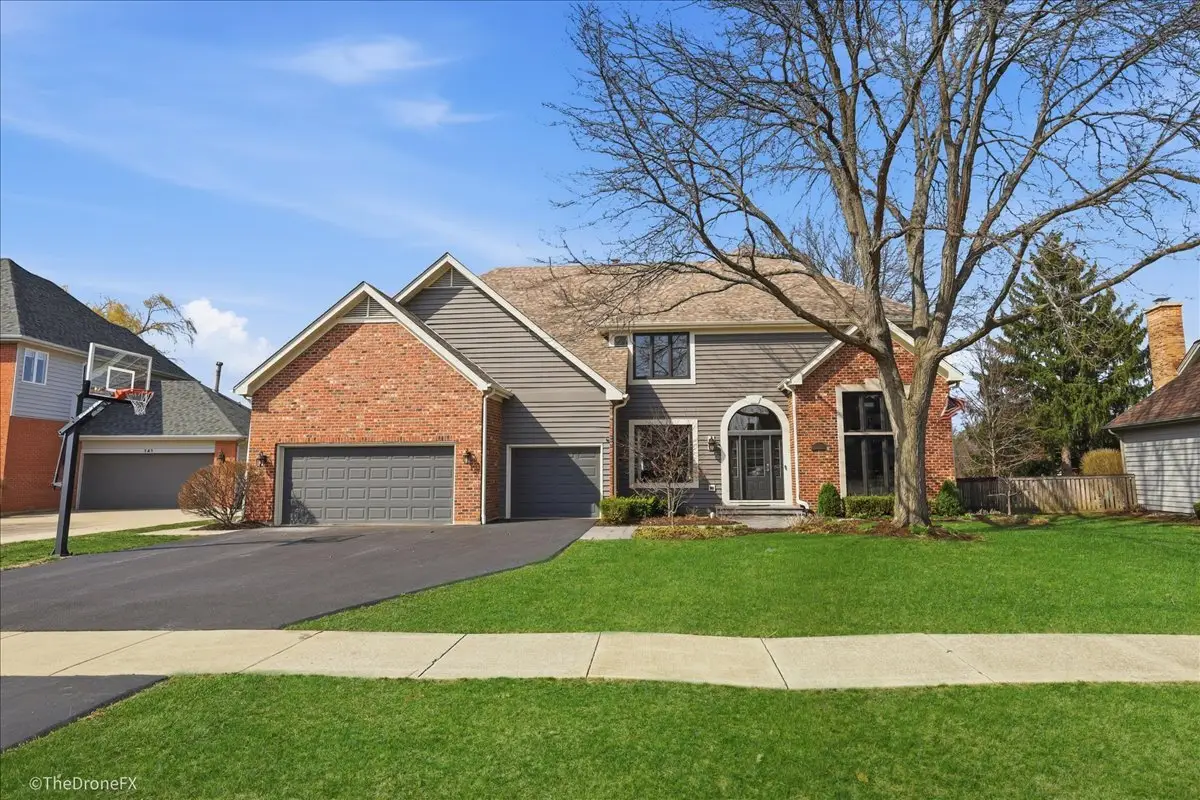 121 Brighton Drive, Wheaton, IL 60189 - #1