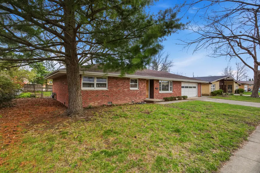 1306 E Mumford Drive, Urbana, IL 61801 - #2