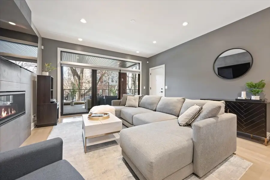 2165 N Claremont Avenue #1S, Chicago, IL 60647 - #3