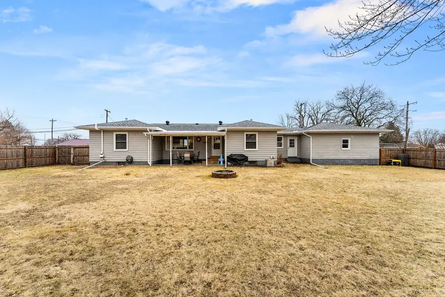 307 SE 8th Avenue, Aledo, IL 61231 - #2