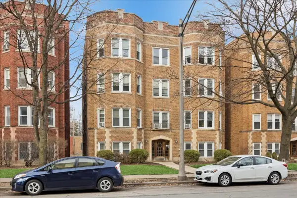 7348 Lake Street #2E, River Forest, IL 60305