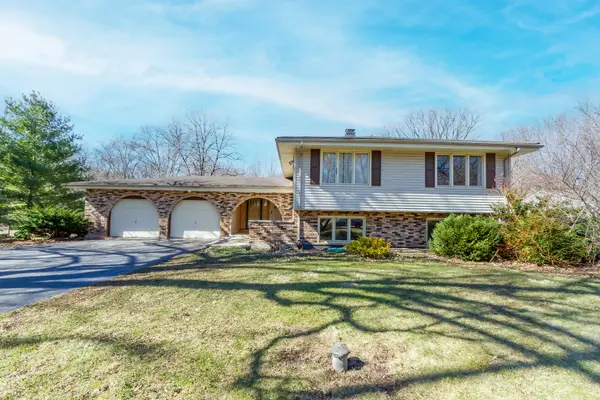 3N046 Lakeview Court, West Chicago, IL 60185