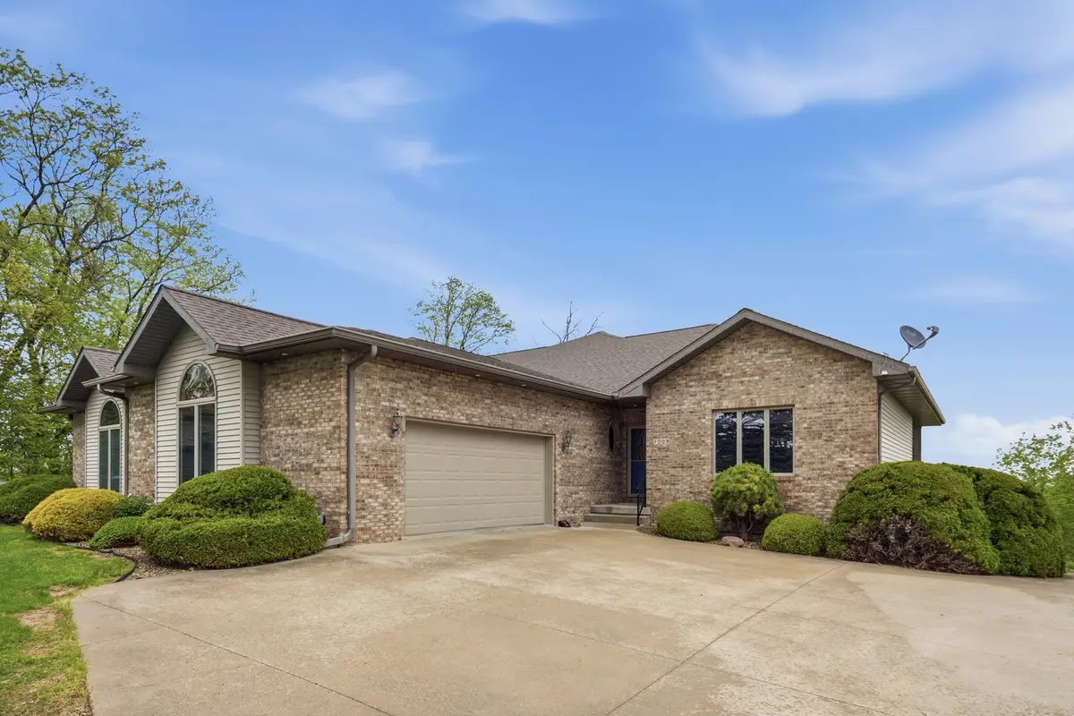1009 Melody Hills, Fulton, IL 61252 - #1