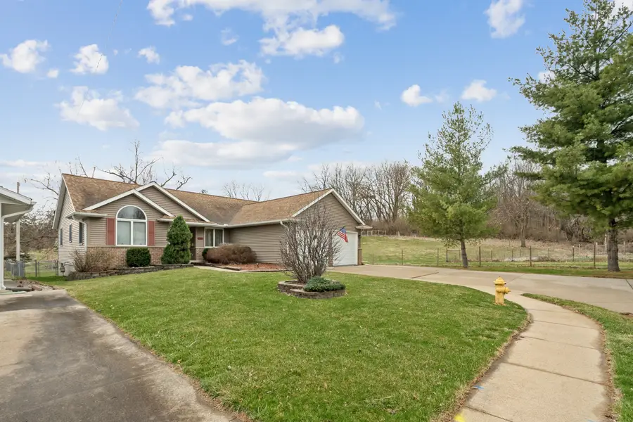 1207 26th Avenue N, Clinton, IA 52732 - #2