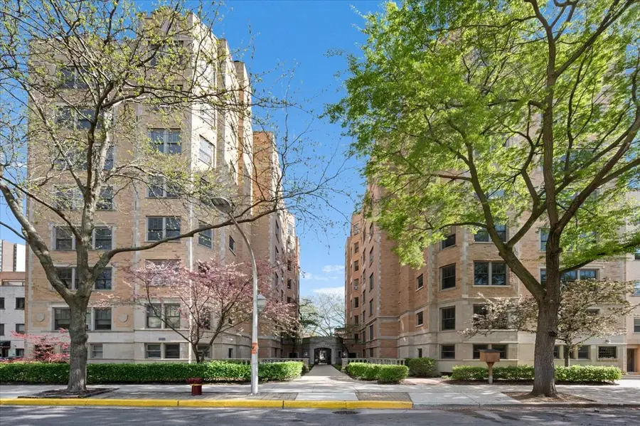 609 W Stratford Place #3B, Chicago, IL 60657 - #2