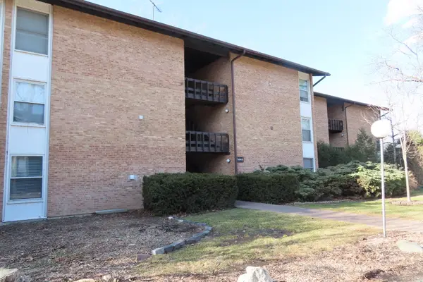 5543 E Lake Drive #A, Lisle, IL 60532