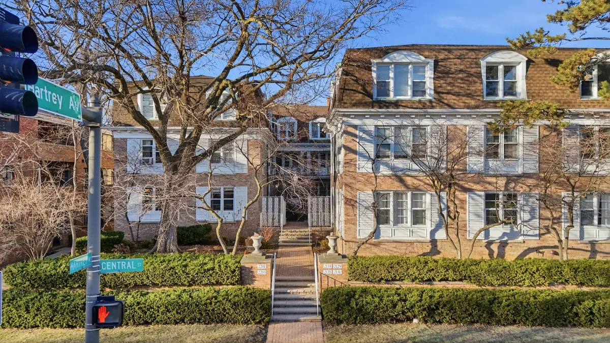 2201 Central Street #3N, Evanston, IL 60201 - #1