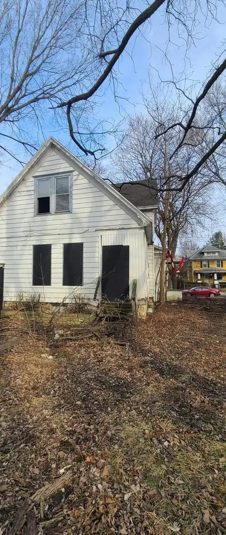 469 S Wildwood Avenue, Kankakee, IL 60901 - #3